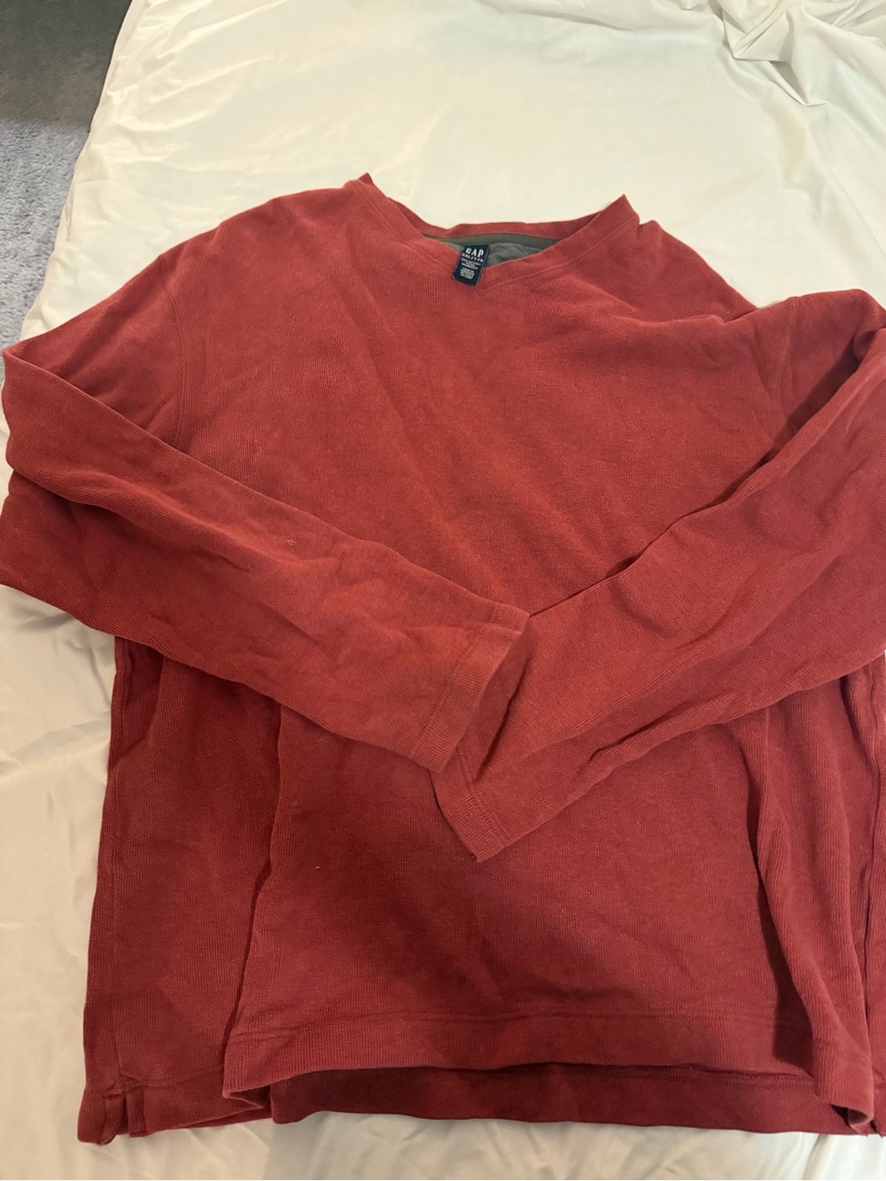 GAP Men's Rust Red Crewneck Sweater